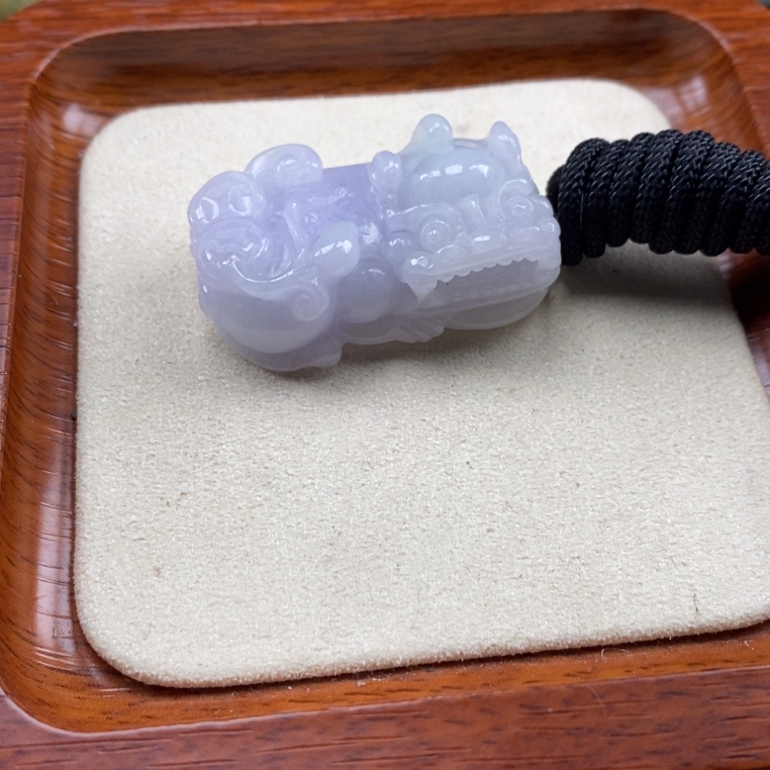 翡翠未镶嵌颈饰多人霸王貔貅