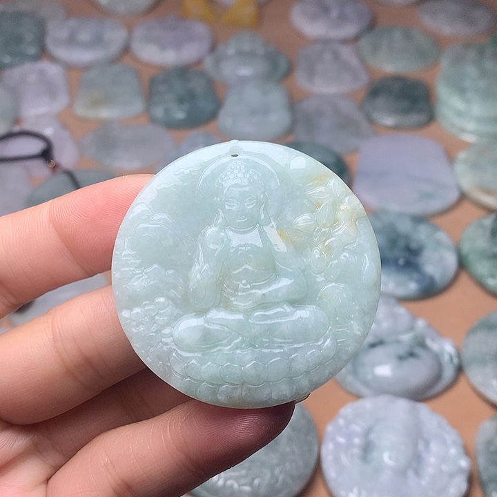 翡翠未镶嵌颈饰阿弥陀佛
