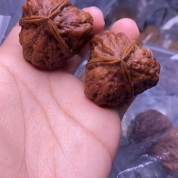 游***生文玩核桃把件   146
