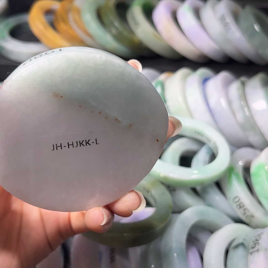 定制翡翠手镯未镶嵌动***爱