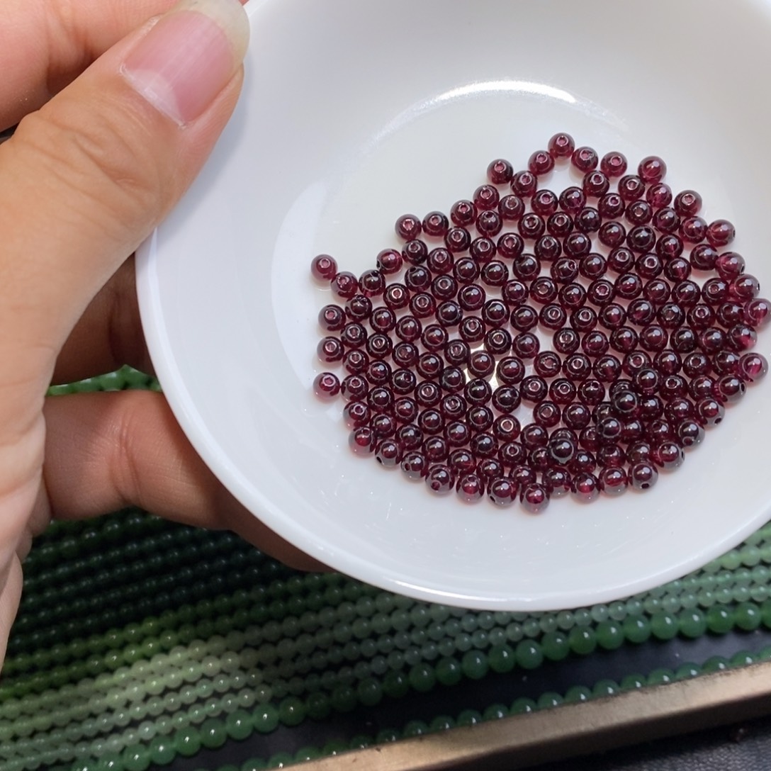 珠宝半成品未镶嵌石榴石石榴石紫牙乌卡4左右数量108定制