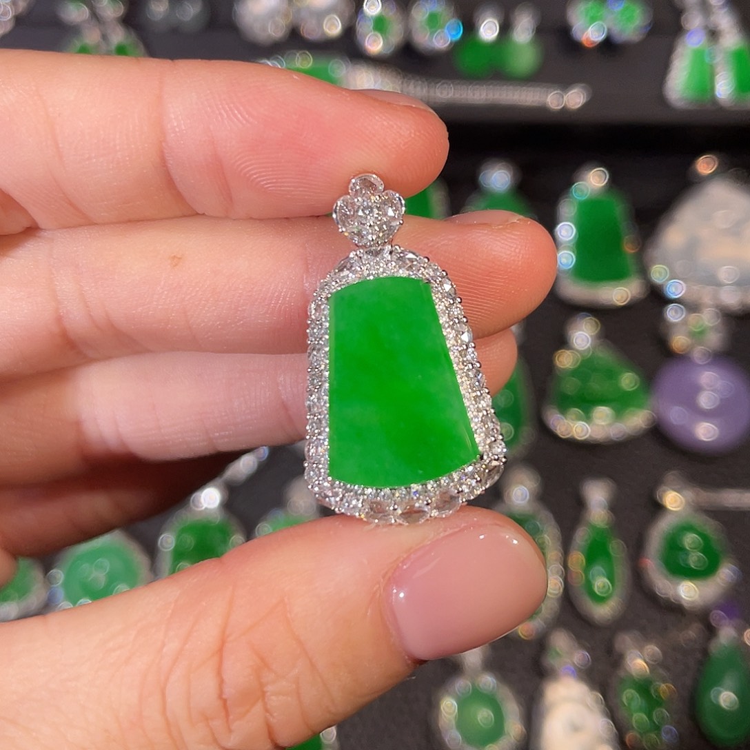 翡翠18K金镶嵌吊坠(不含链)无事牌吊坠