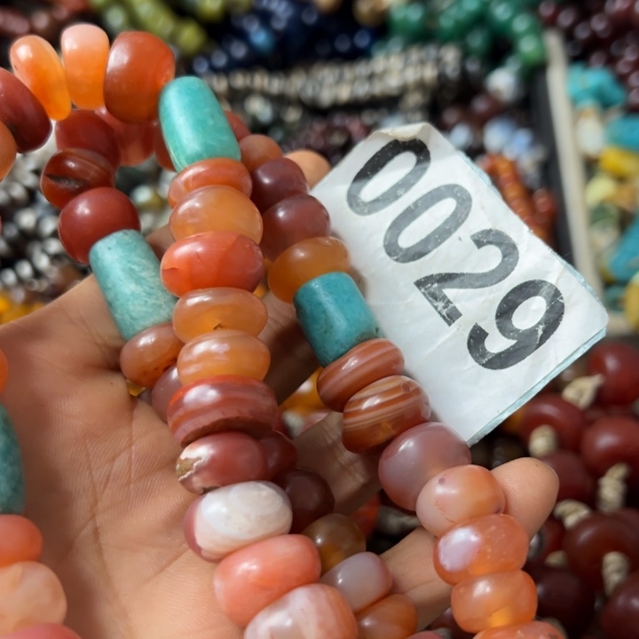 玛瑙/玉髓颈饰未镶嵌二*