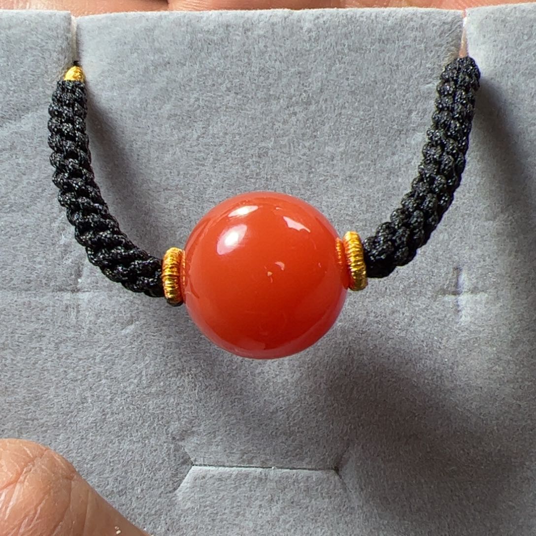 南红玛瑙吊坠未镶嵌