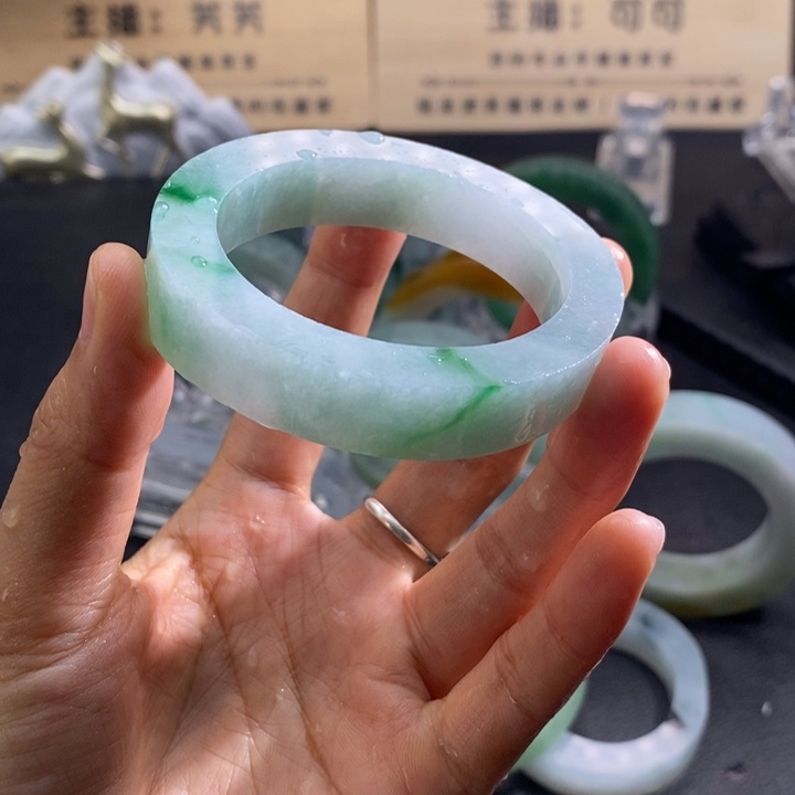 麦***穗定制翡翠翡翠未镶嵌