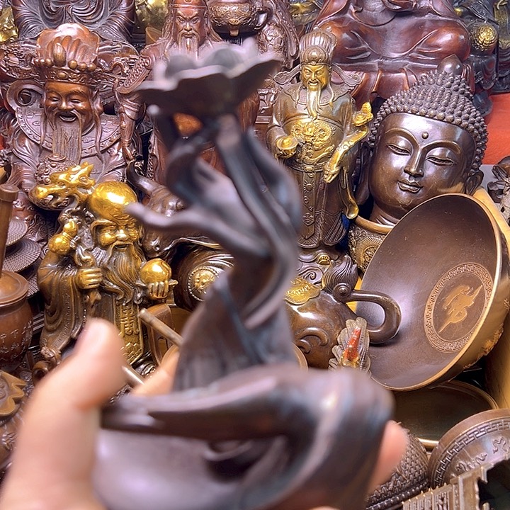 铜122665778887678886778888