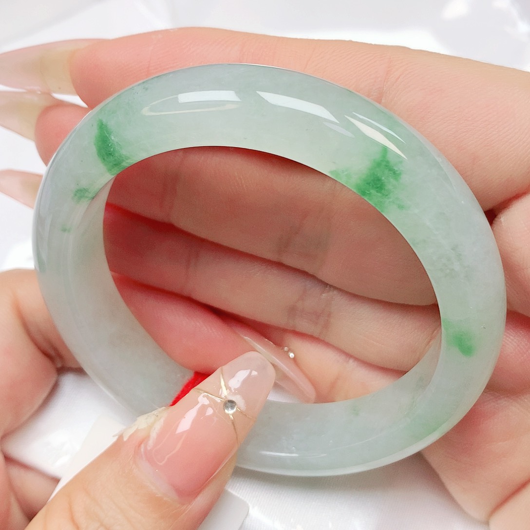 翡翠手镯未镶嵌抖音703