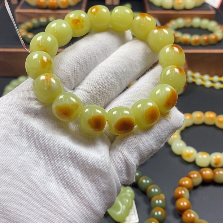 凪***卄透闪石质玉未镶嵌手链