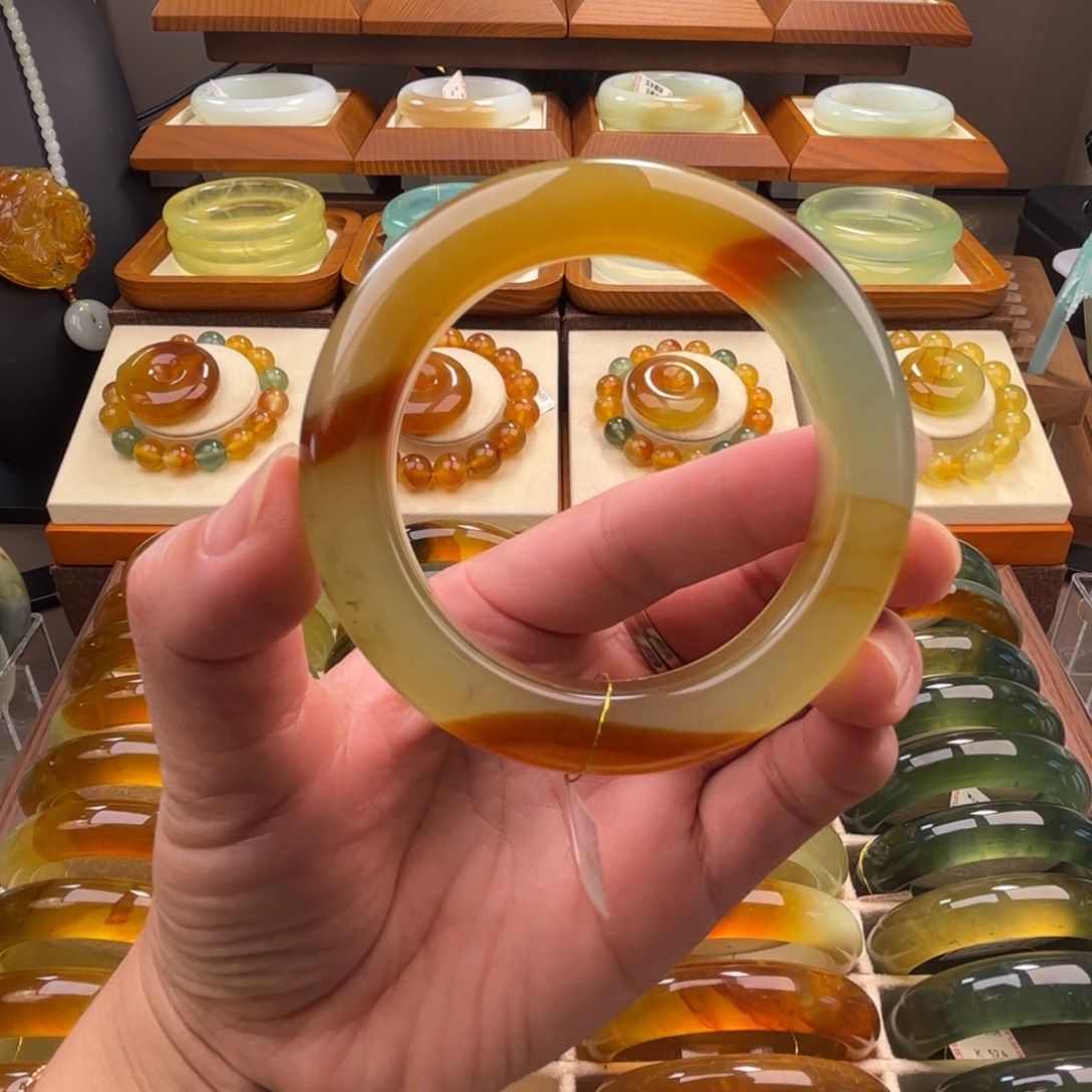 未镶嵌蛇纹石玉手镯54