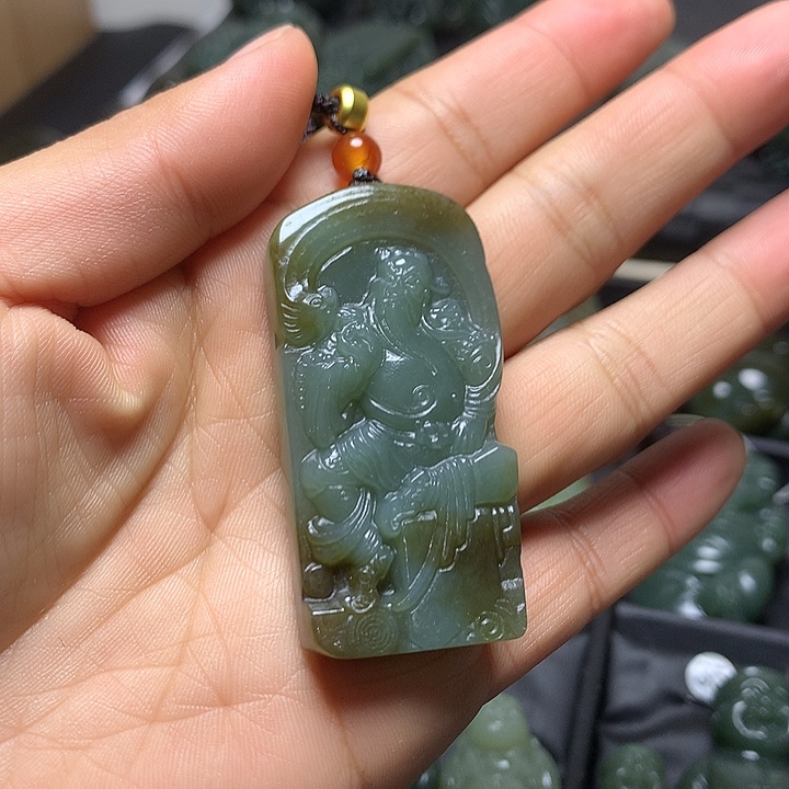 和田玉未镶嵌颈饰