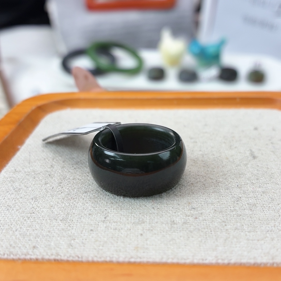 和田玉未镶嵌戒指c93塔青轮胎1.4不退换