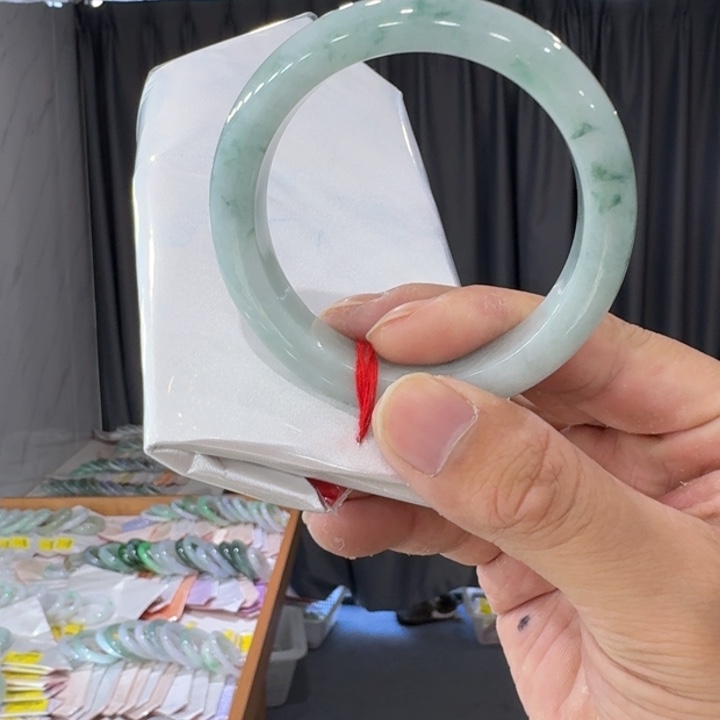 翡翠手镯未镶嵌纯天然缅甸翡翠a货