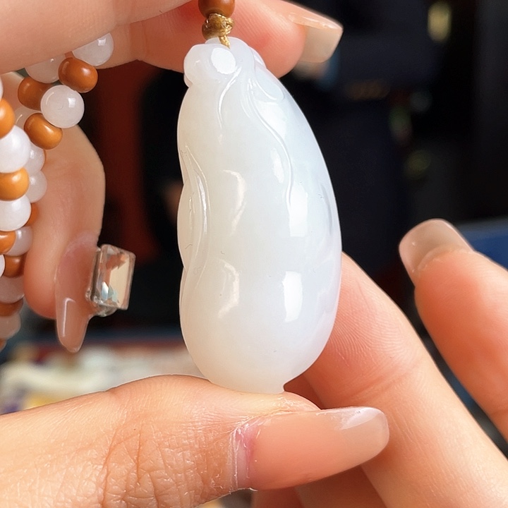 和田玉未镶嵌颈饰定制发货