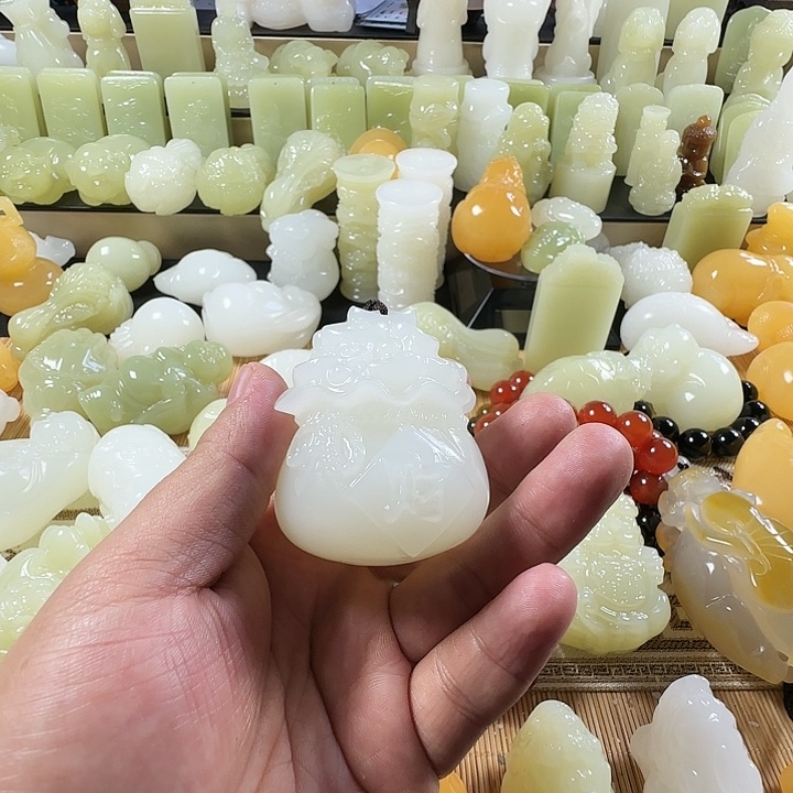 石材灯***处好看的手把件12547