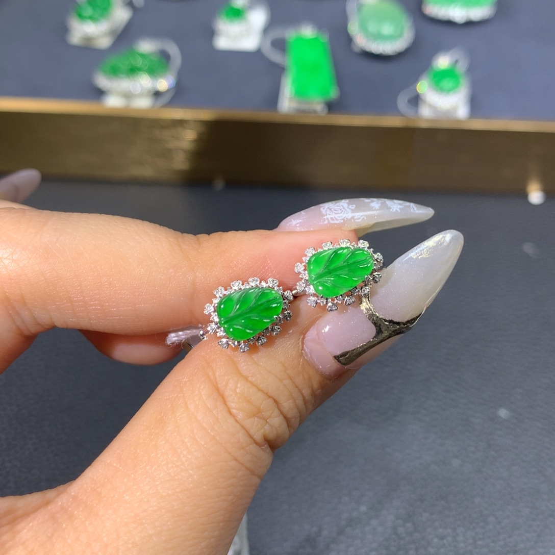 翡翠耳饰18K金镶嵌翡翠