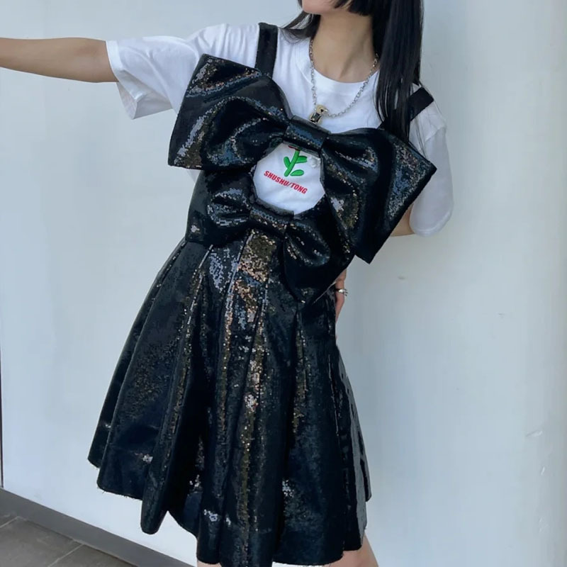 V领大双蝴蝶结吊带显瘦百褶中长连衣裙女
