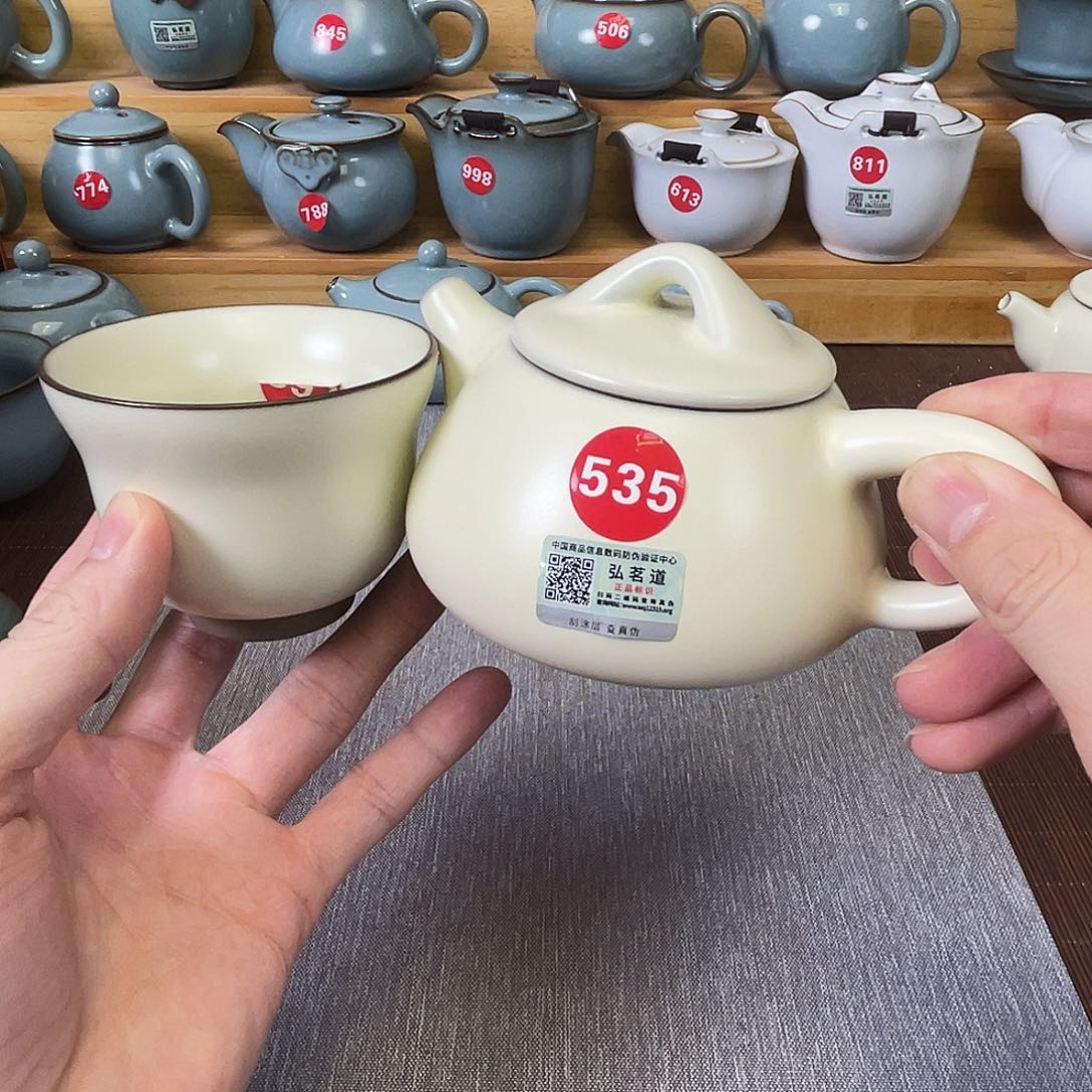 瓷片小微瑕。。。。。。。。。