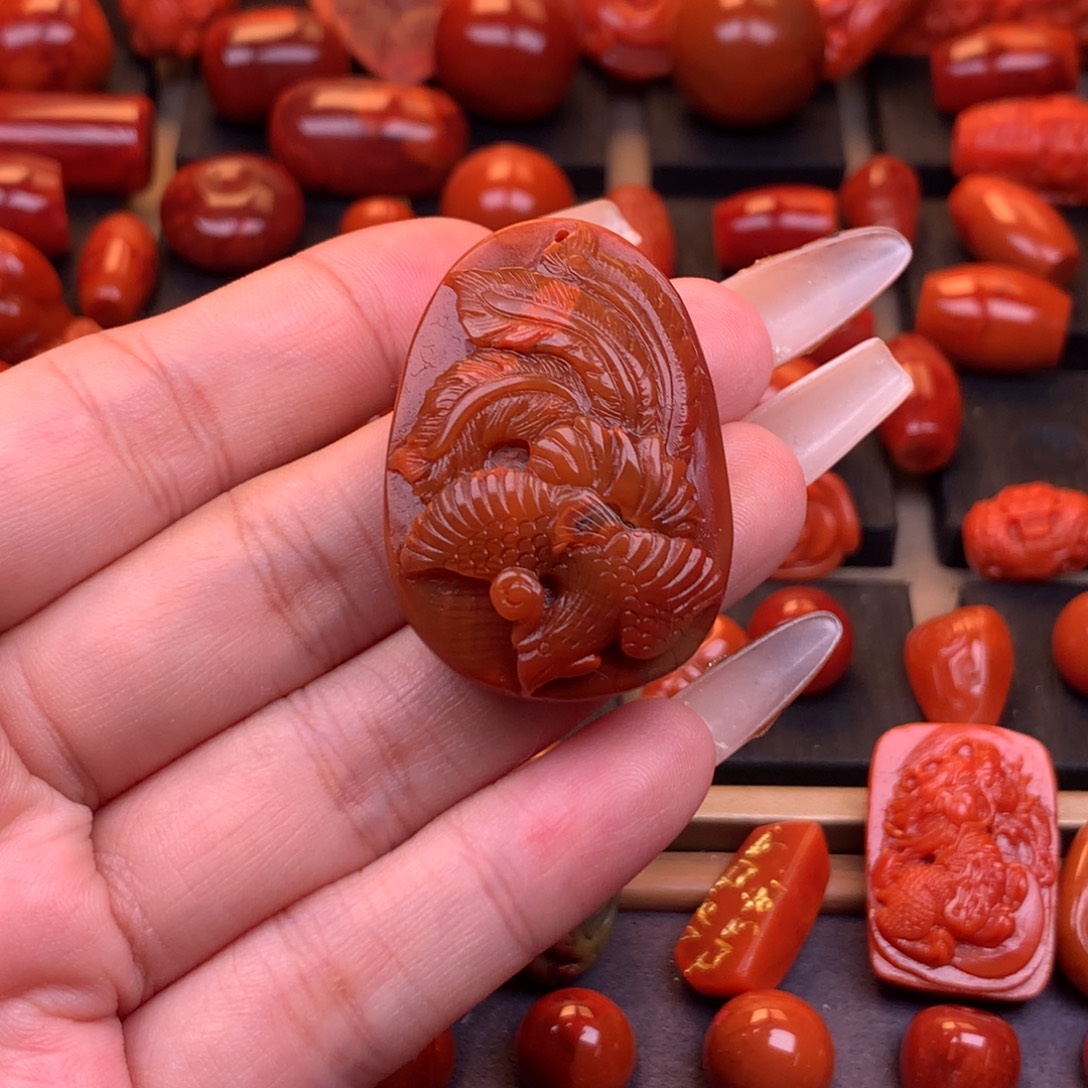 南红玛瑙未镶嵌原矿包浆凤凰牌子28mm