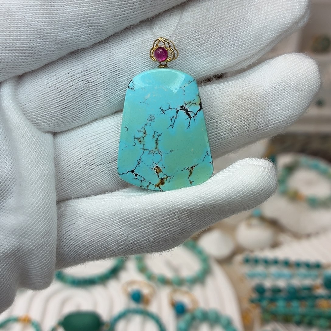 18K金镶嵌绿松石吊坠(不含链)