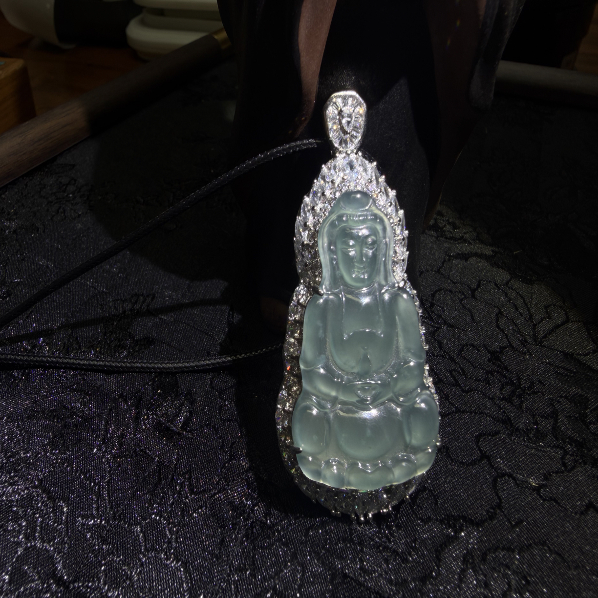 A货冰种冰透观音925银镶嵌百搭优雅颈饰