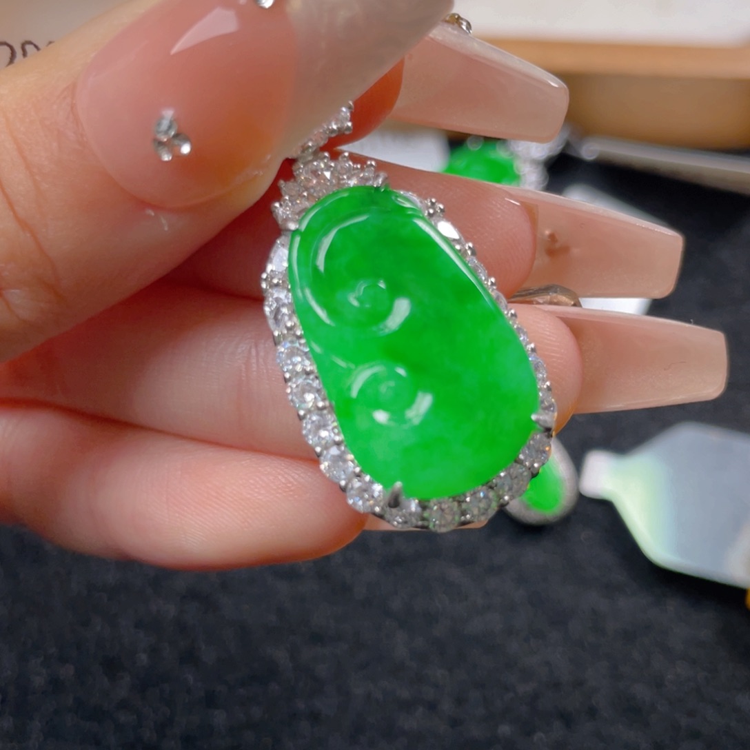 翡翠颈饰银S925镶嵌vb n n m