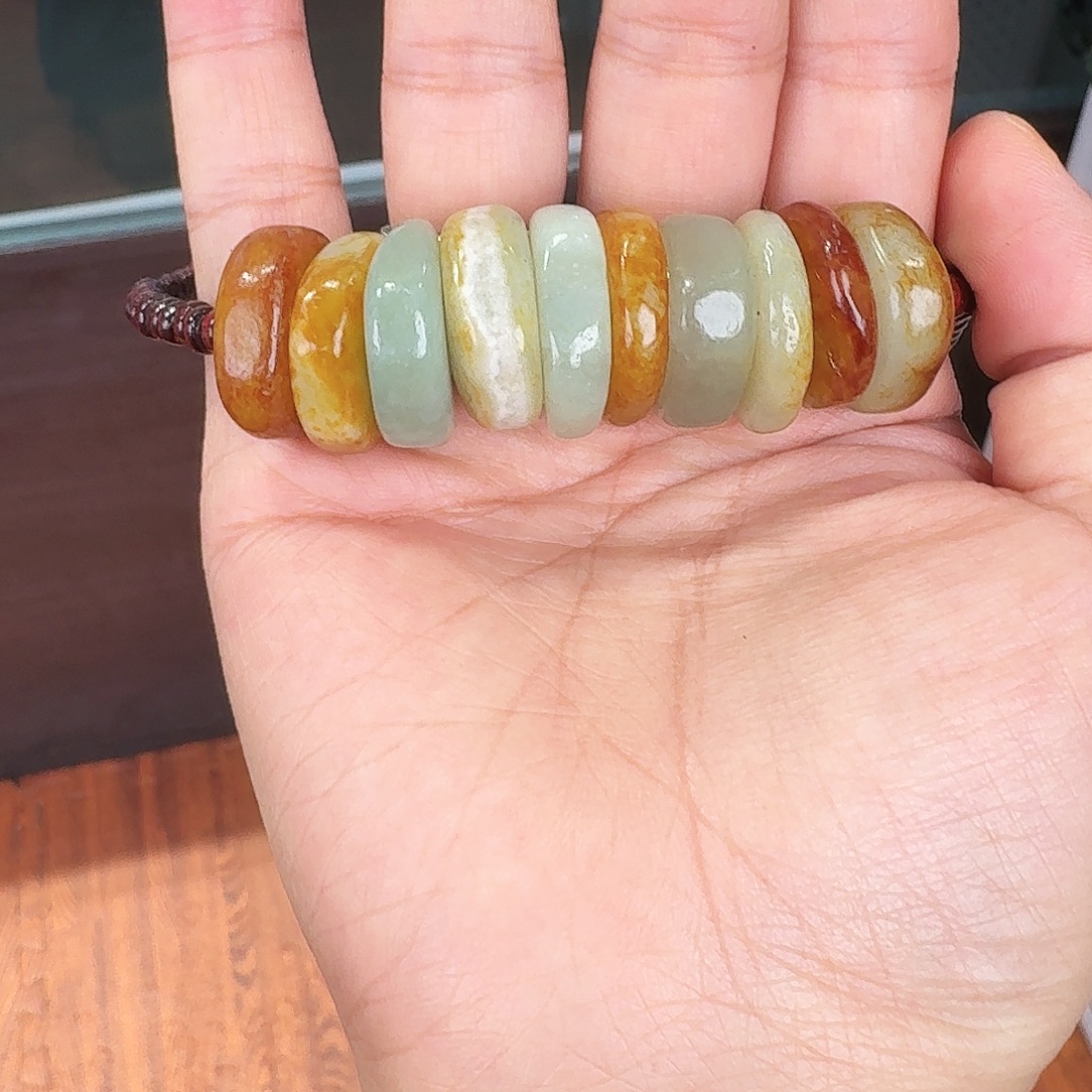 用***0和田玉未镶嵌颈饰