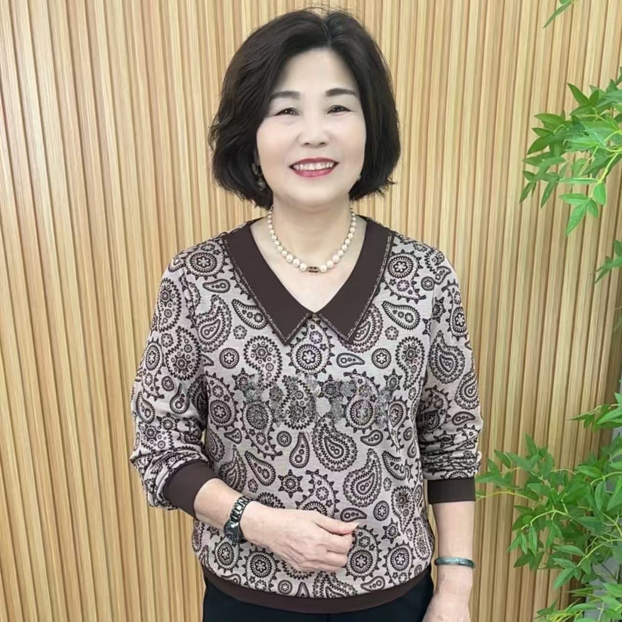 碎花常规休闲风常规款长袖T恤妈妈装运动风肯豆风V9805