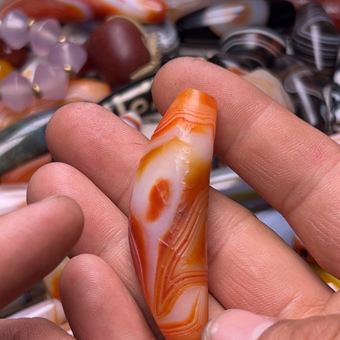 玛瑙/玉髓颈饰合金