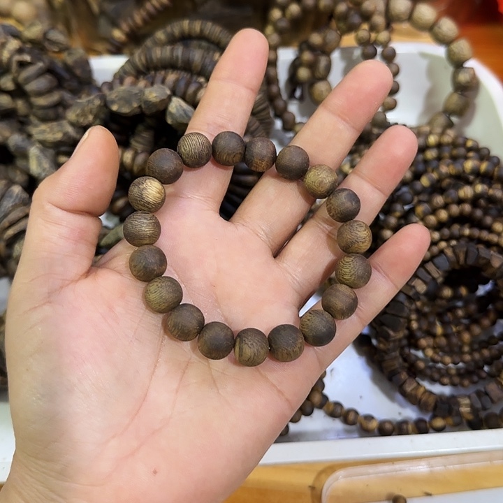 沉香碎屑沉香连沉香紫奇