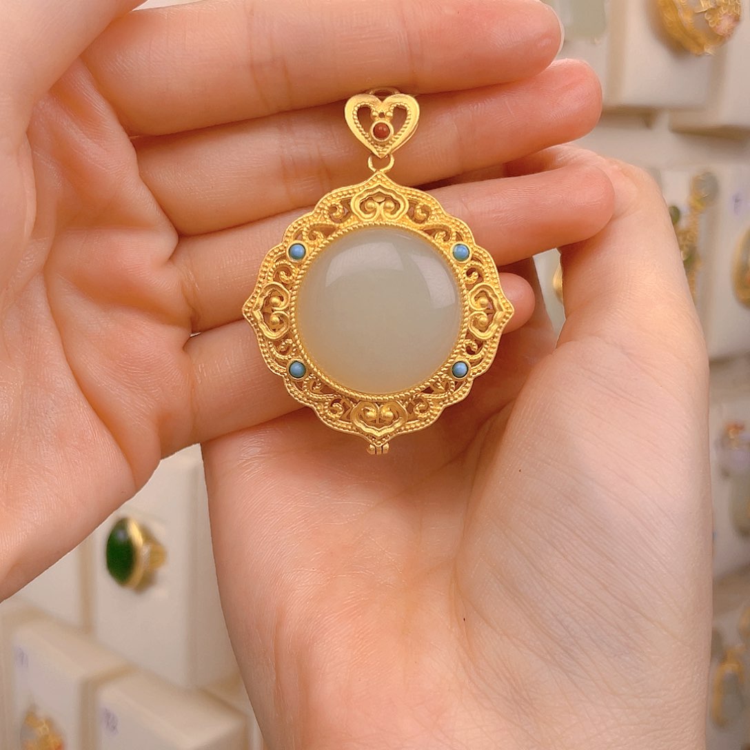 和田玉颈饰银S925镀金镶嵌