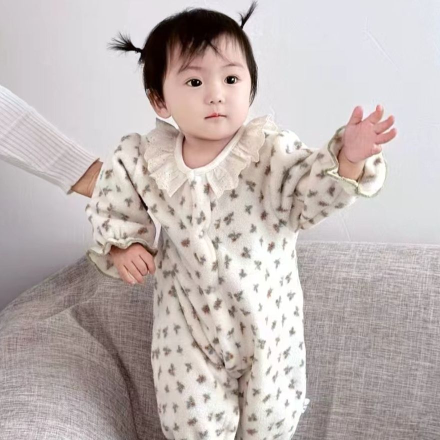 秋冬季款宝宝可爱花边领满印小花家居服套装