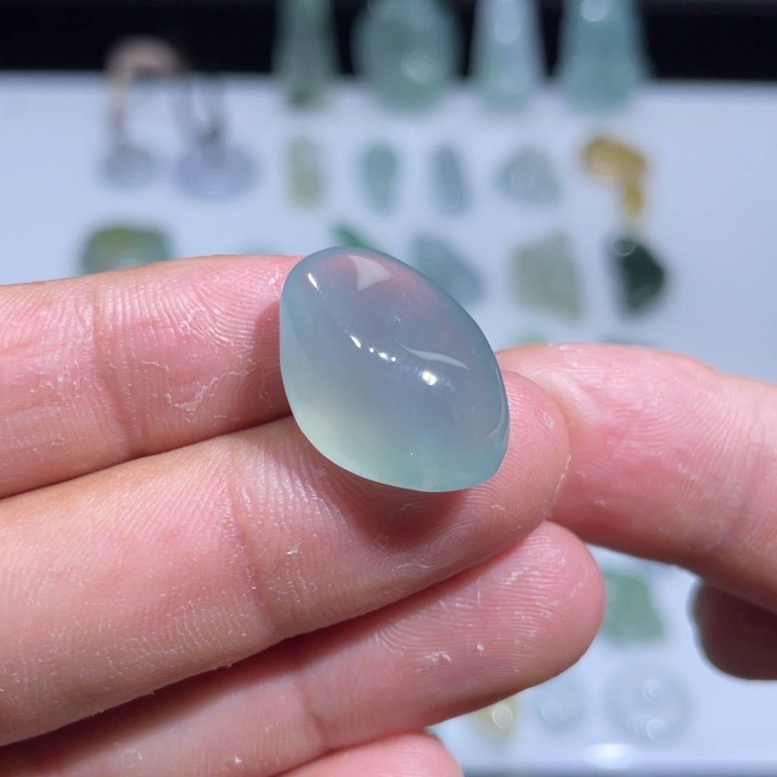 颈饰未镶嵌翡翠随形