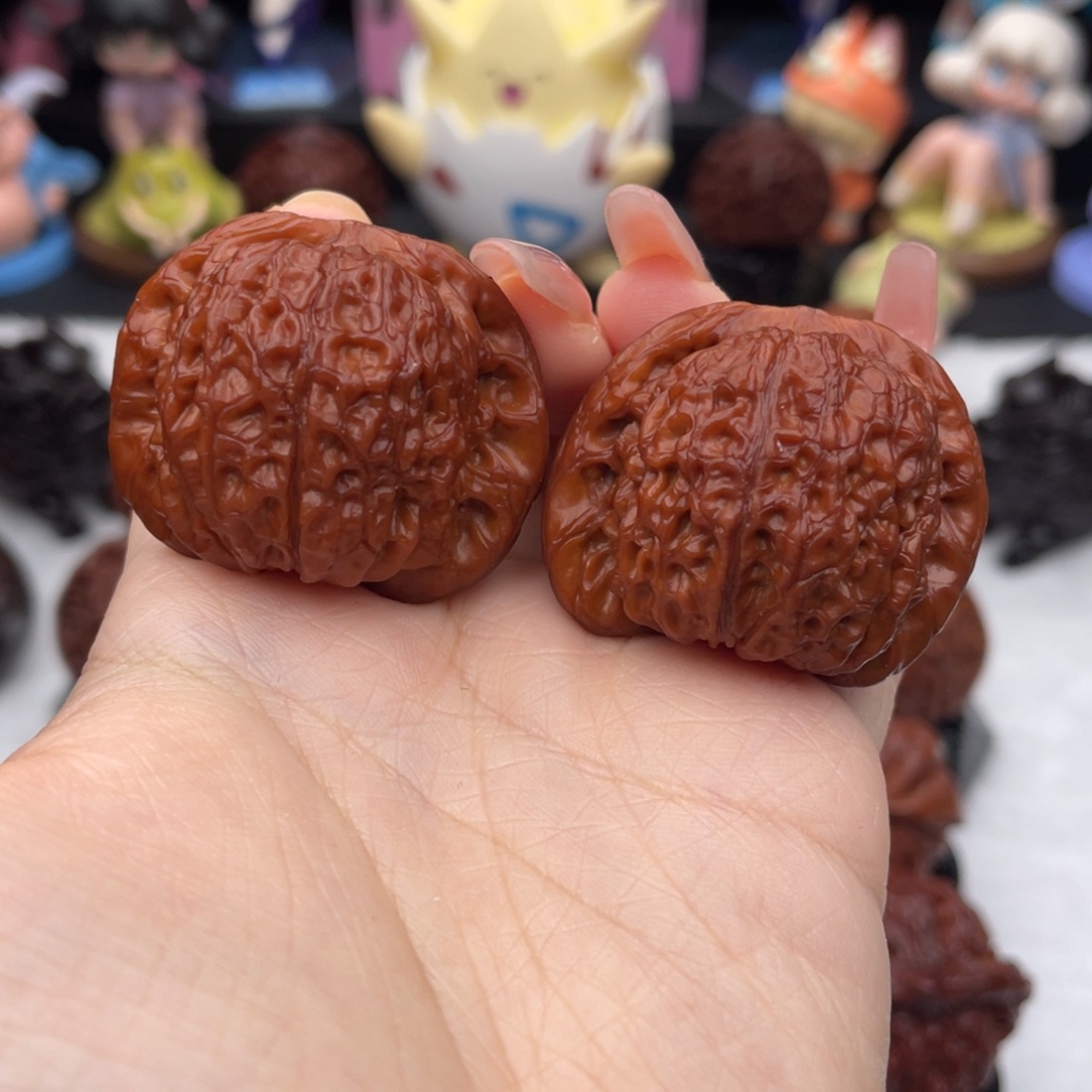 文玩核桃把件38血麒麟