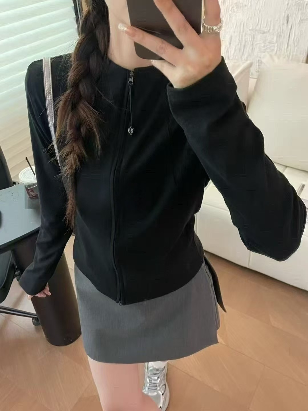 长袖立领女修身型户外时尚修身双拉链薄款短外套显瘦运动秋季纯色