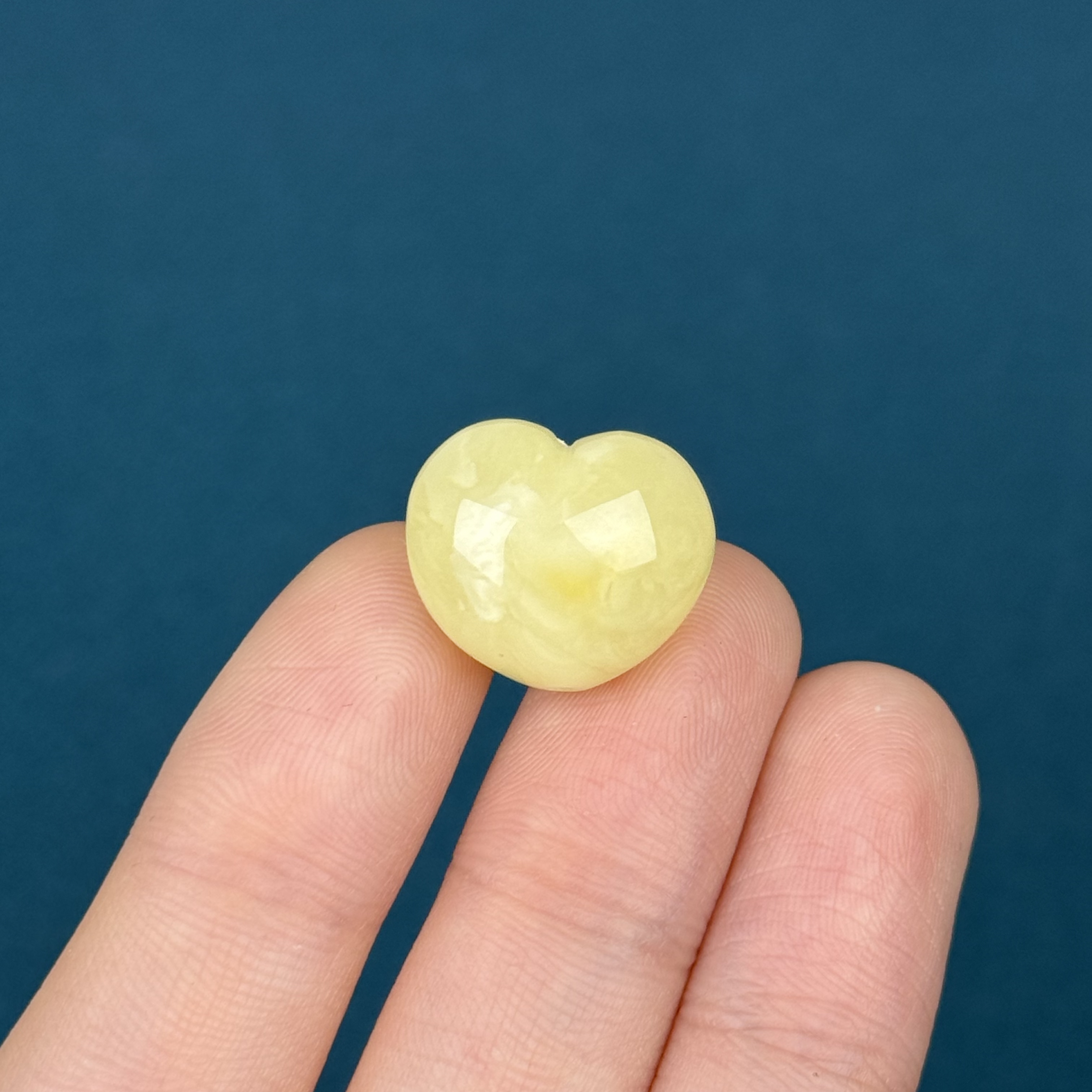 D7277天然蜜蜡 瑕疵特价爱心 17*15*12mm支持复检假一罚十