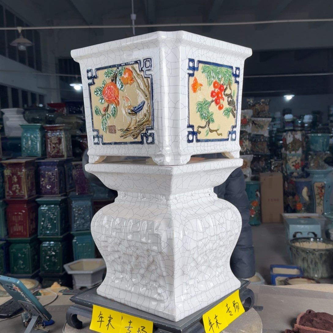 一风堂石湾花盆。釉裂气孔