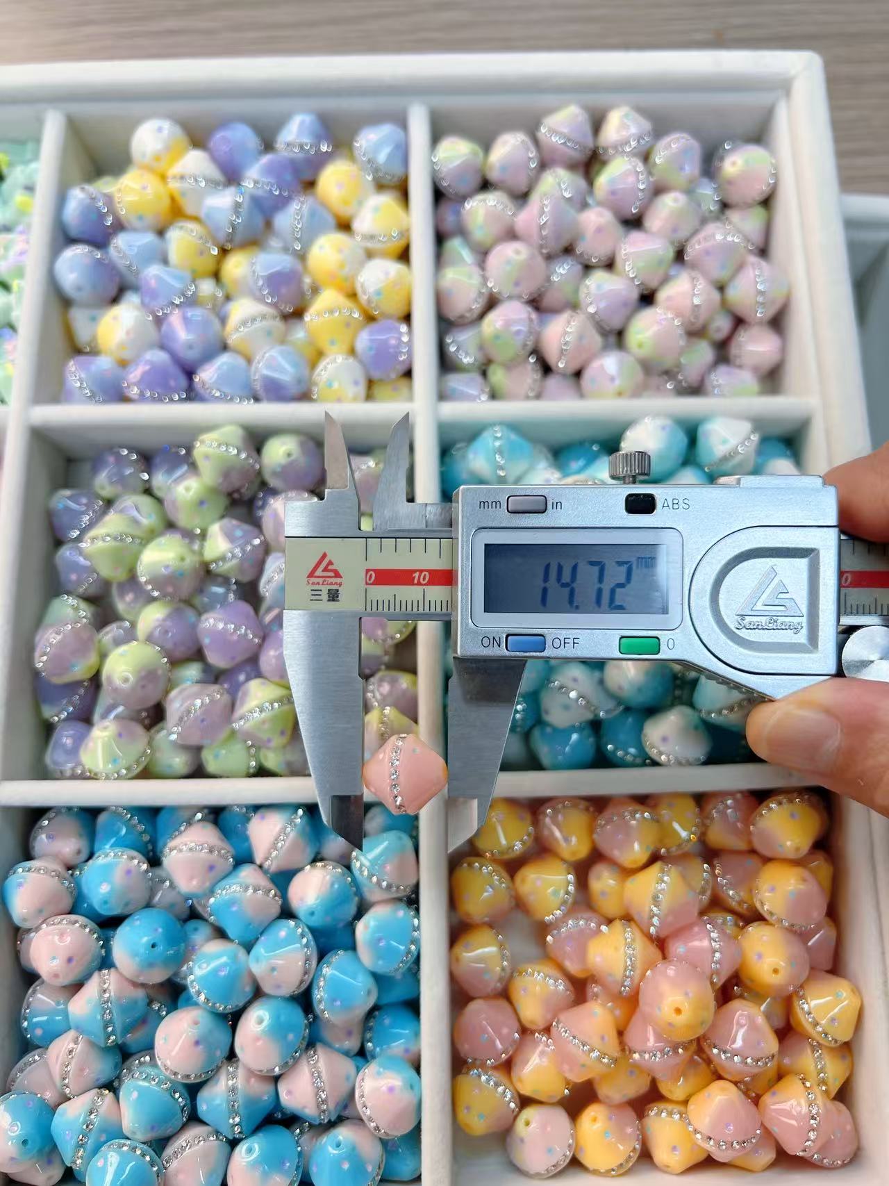 20   高端韩胶定制隔珠 手工串珠DIY配件