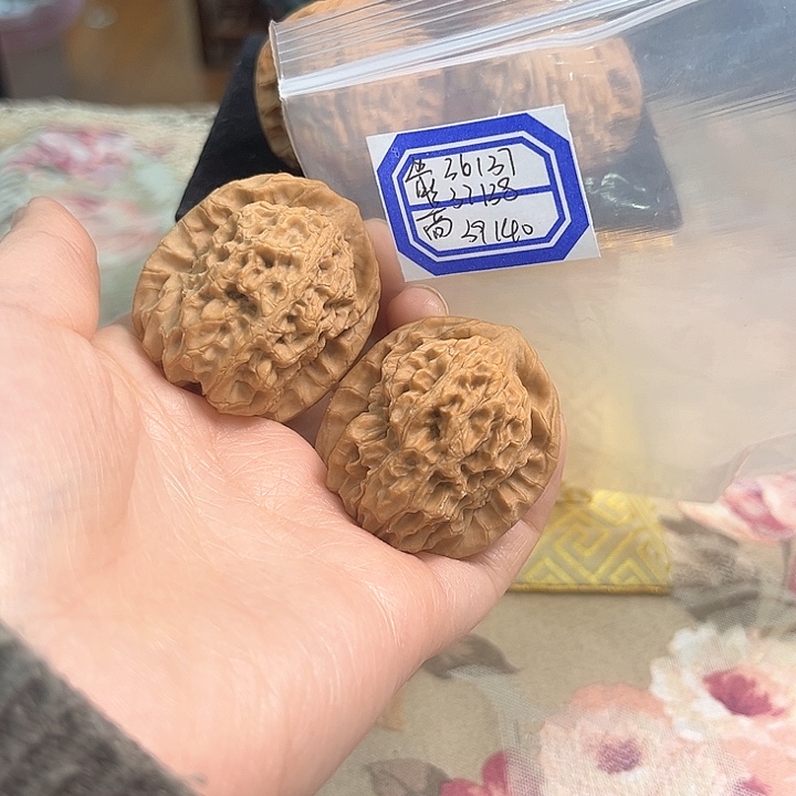 文玩核桃把件非嫁接马老四