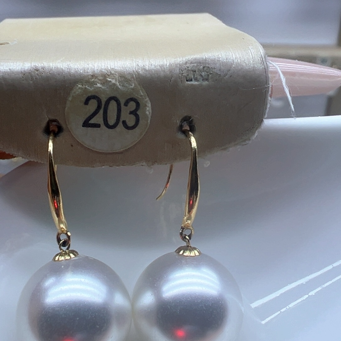 18K金镶嵌淡水珍珠耳饰