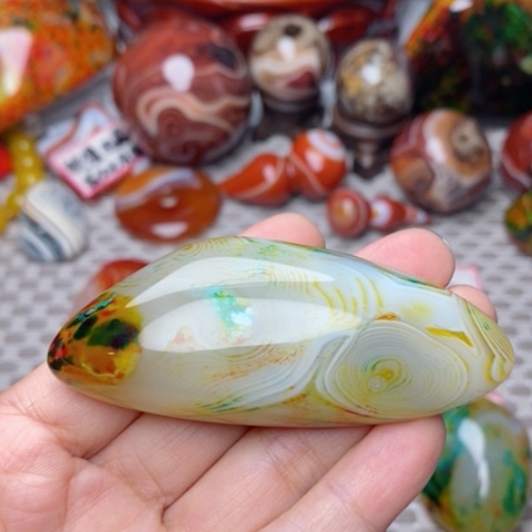 未镶嵌玛瑙/玉髓珠宝奇石秀**士