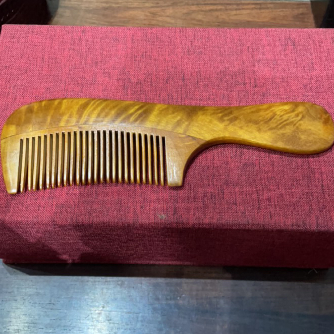 金丝楠木梳子满水波