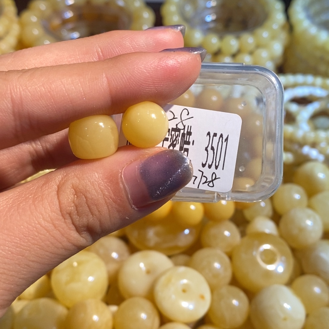 琥珀未镶嵌珠宝奇石3501