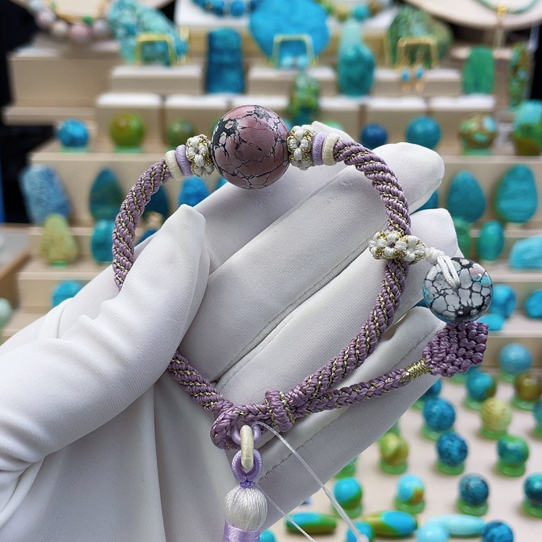 绿松石未镶嵌颈饰