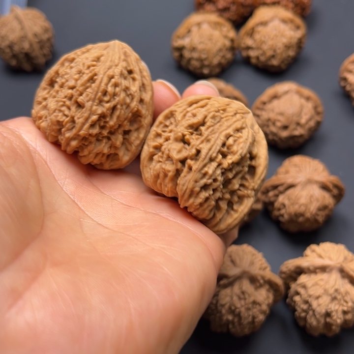 文玩核桃把件南疆38