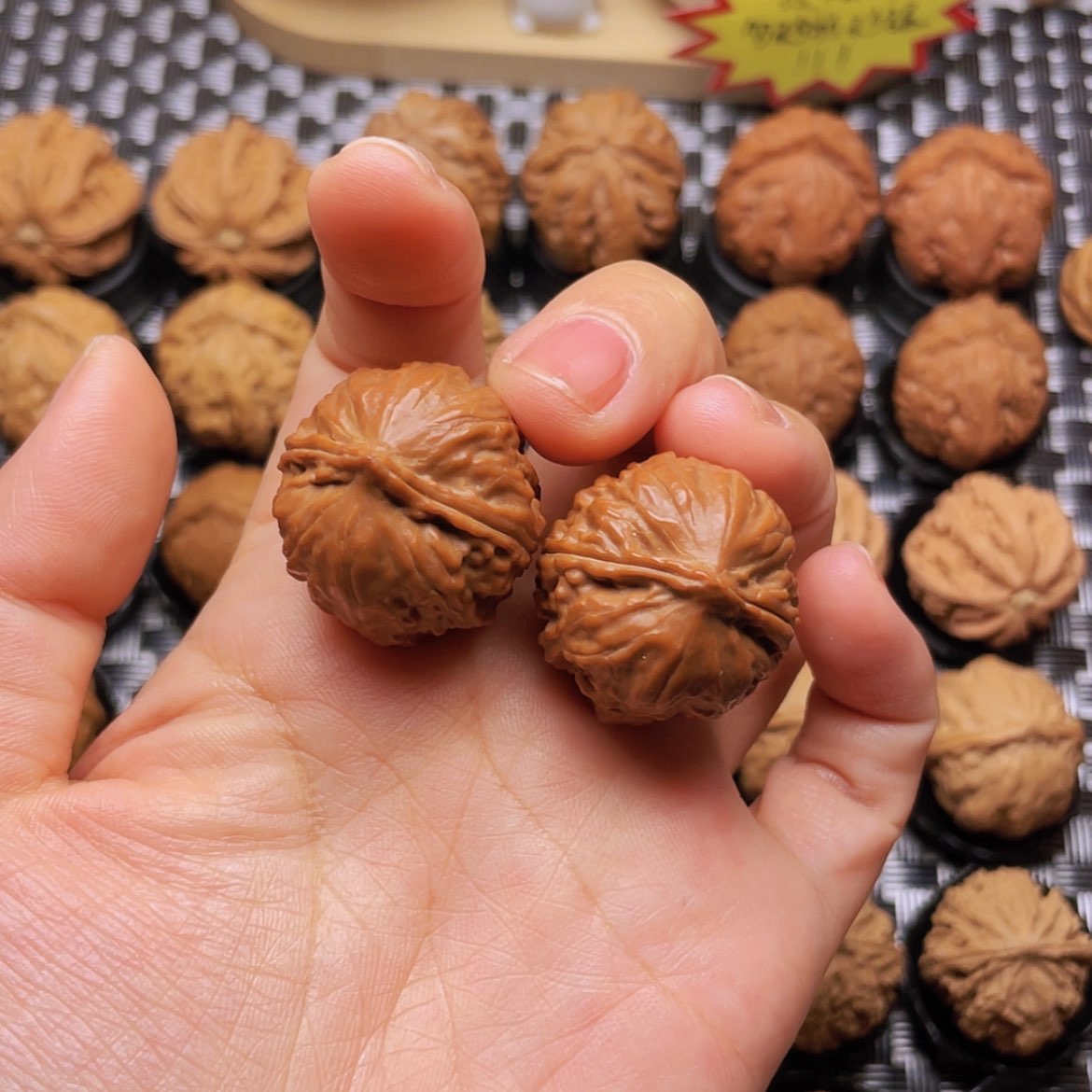 【闪购商品】文玩核桃吊坠叁*陆红莲