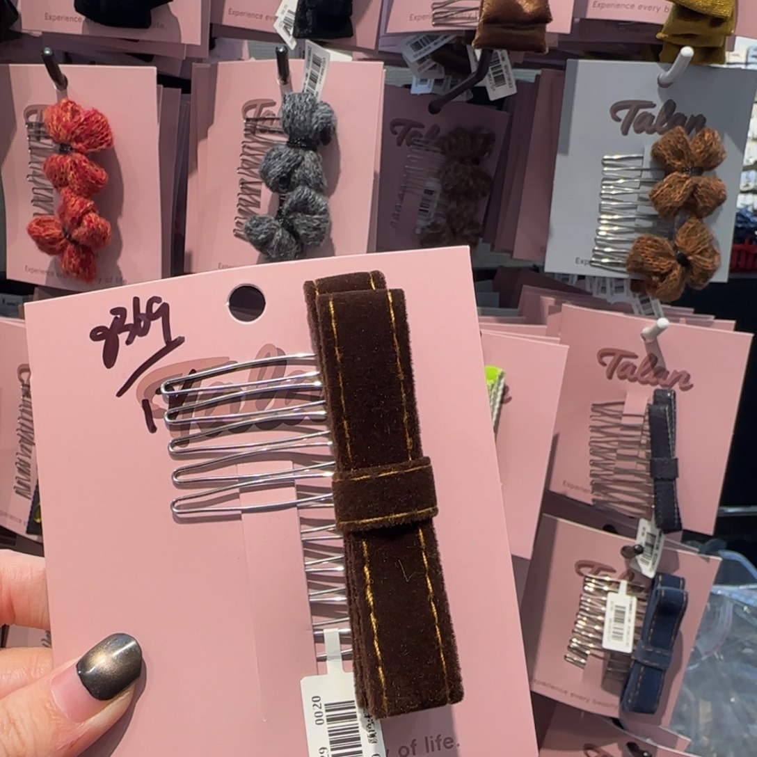 布艺铁合金咖色蝴蝶结