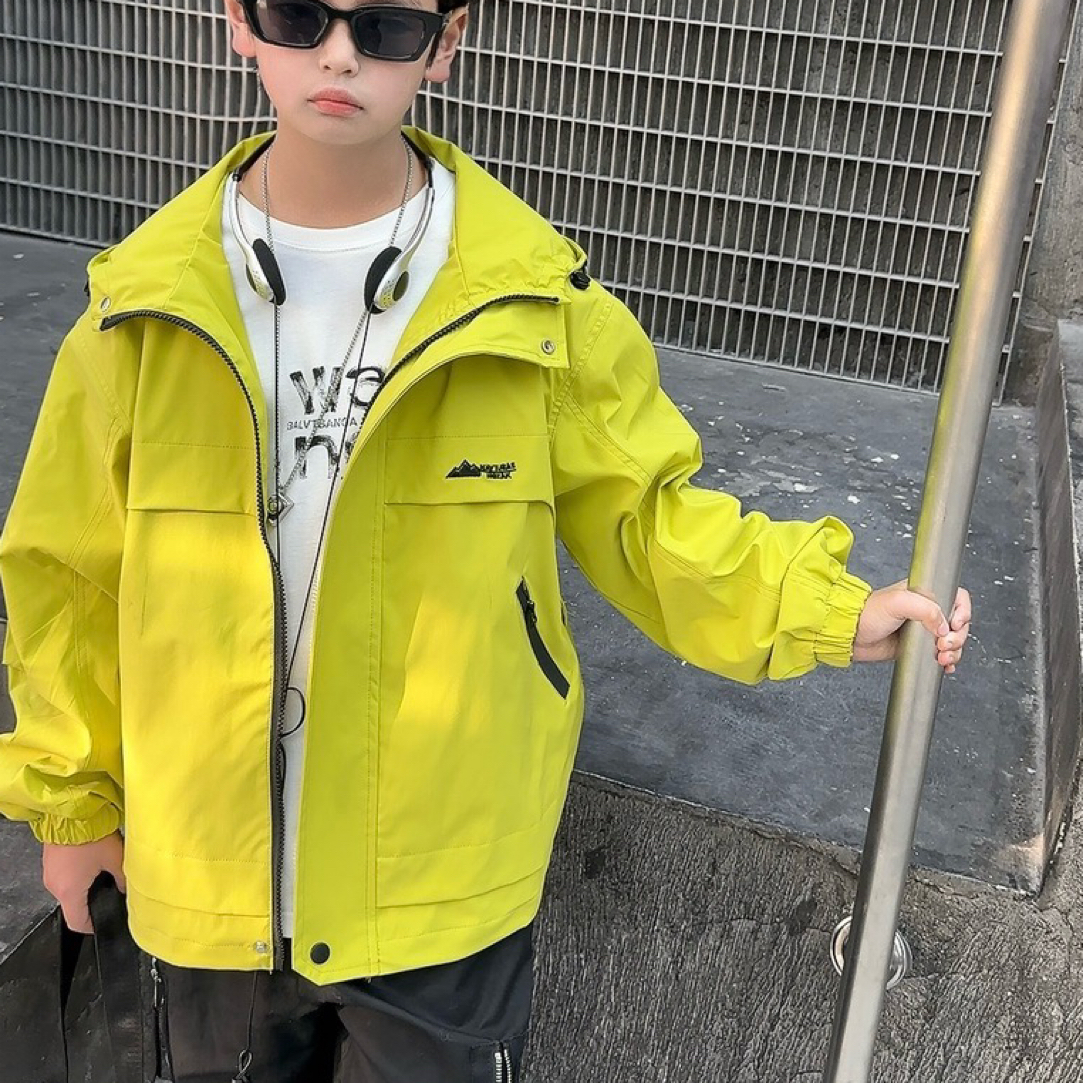 休闲童装20000MM及以上男春秋冲锋衣上衣秋季