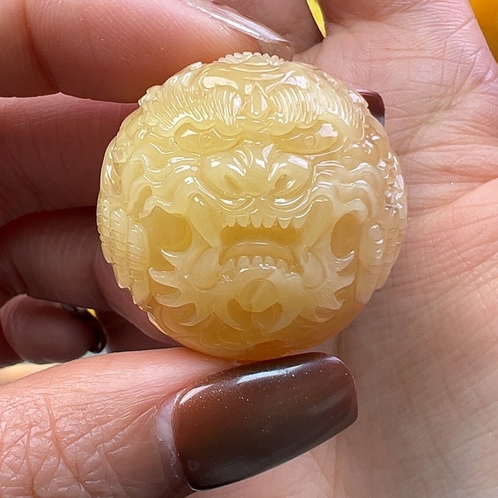 蜜蜡未镶嵌珠宝奇石