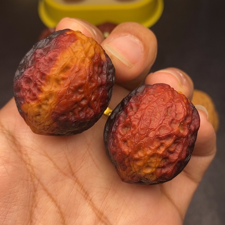 吊坠文玩核桃36尺蛇皮元宝