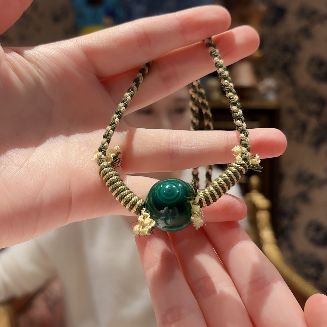 未镶嵌孔雀石颈饰2号